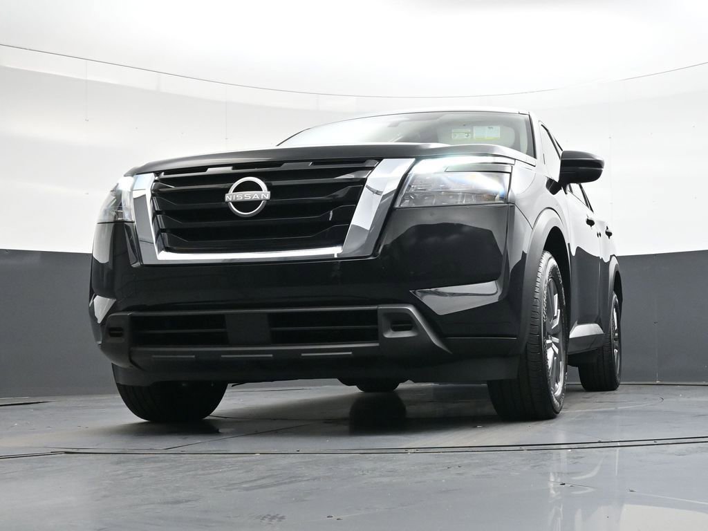 Used 2025 Nissan Pathfinder SV image 42