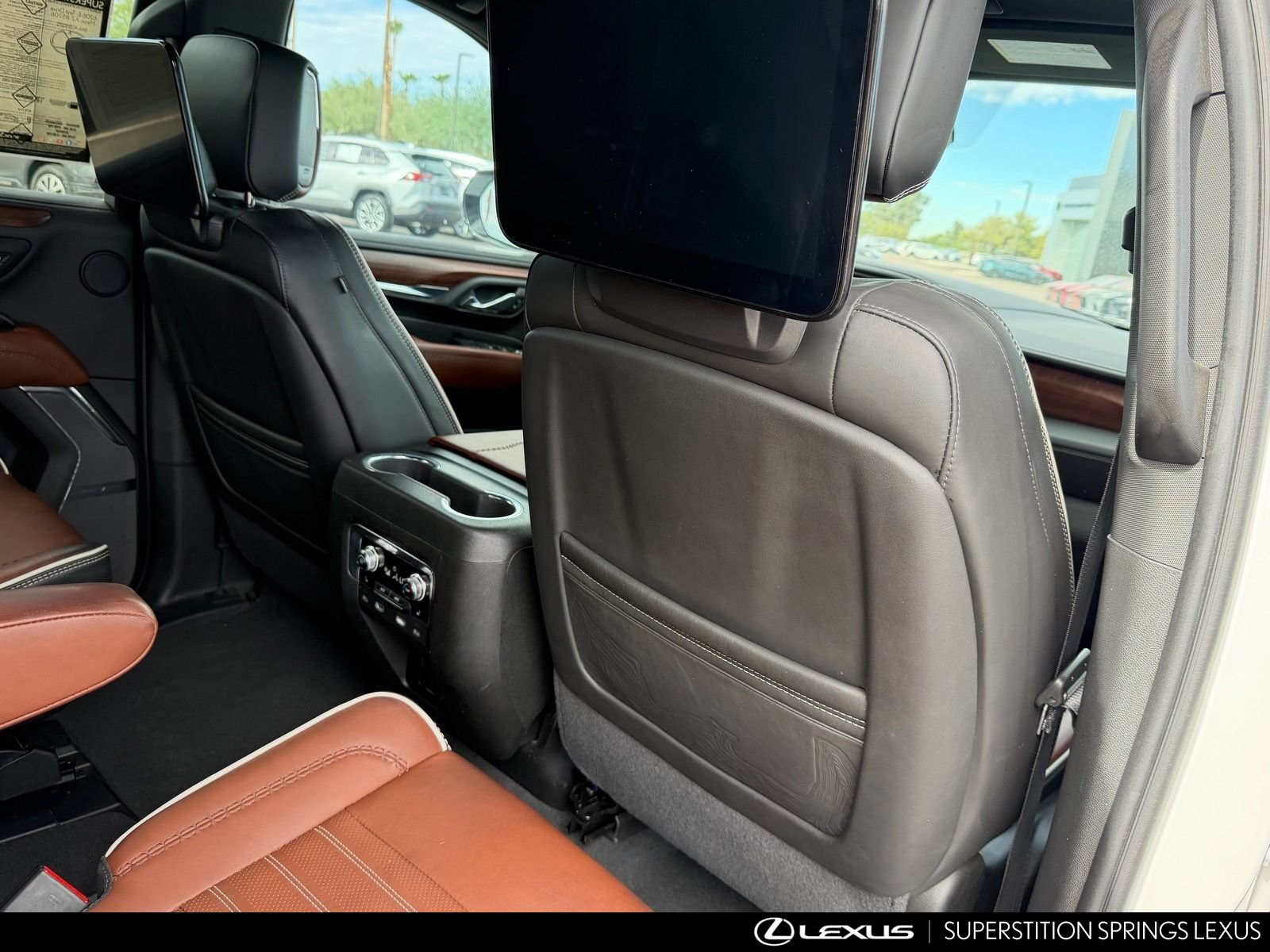 Used 2023 GMC Yukon Denali Ultimate AWD/4WD image 17