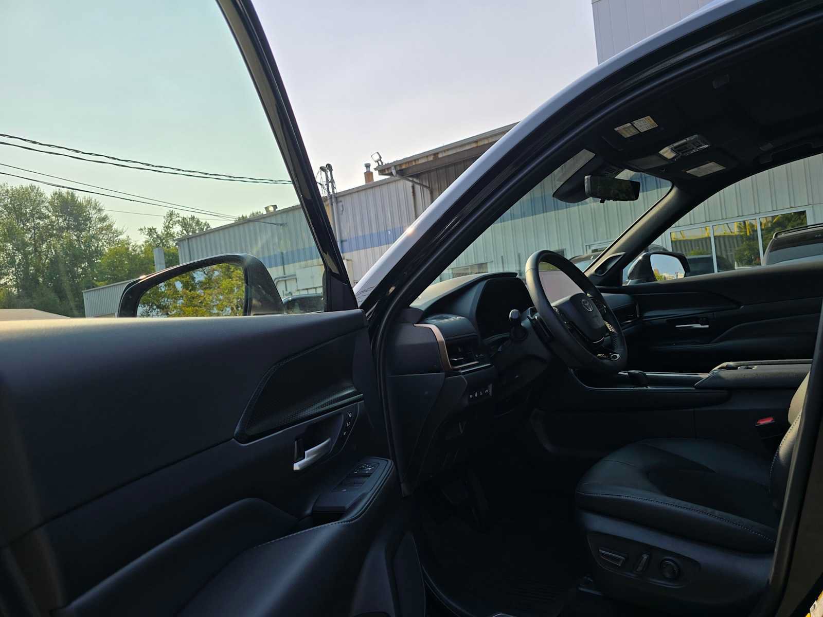 Used 2025 Toyota Grand Highlander AWD Hybrid image 21