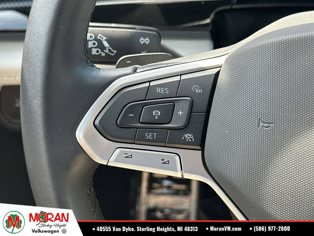 Used 2025 Volkswagen Atlas Cross Sport SEL Premium R-Line AWD/4WD image 25
