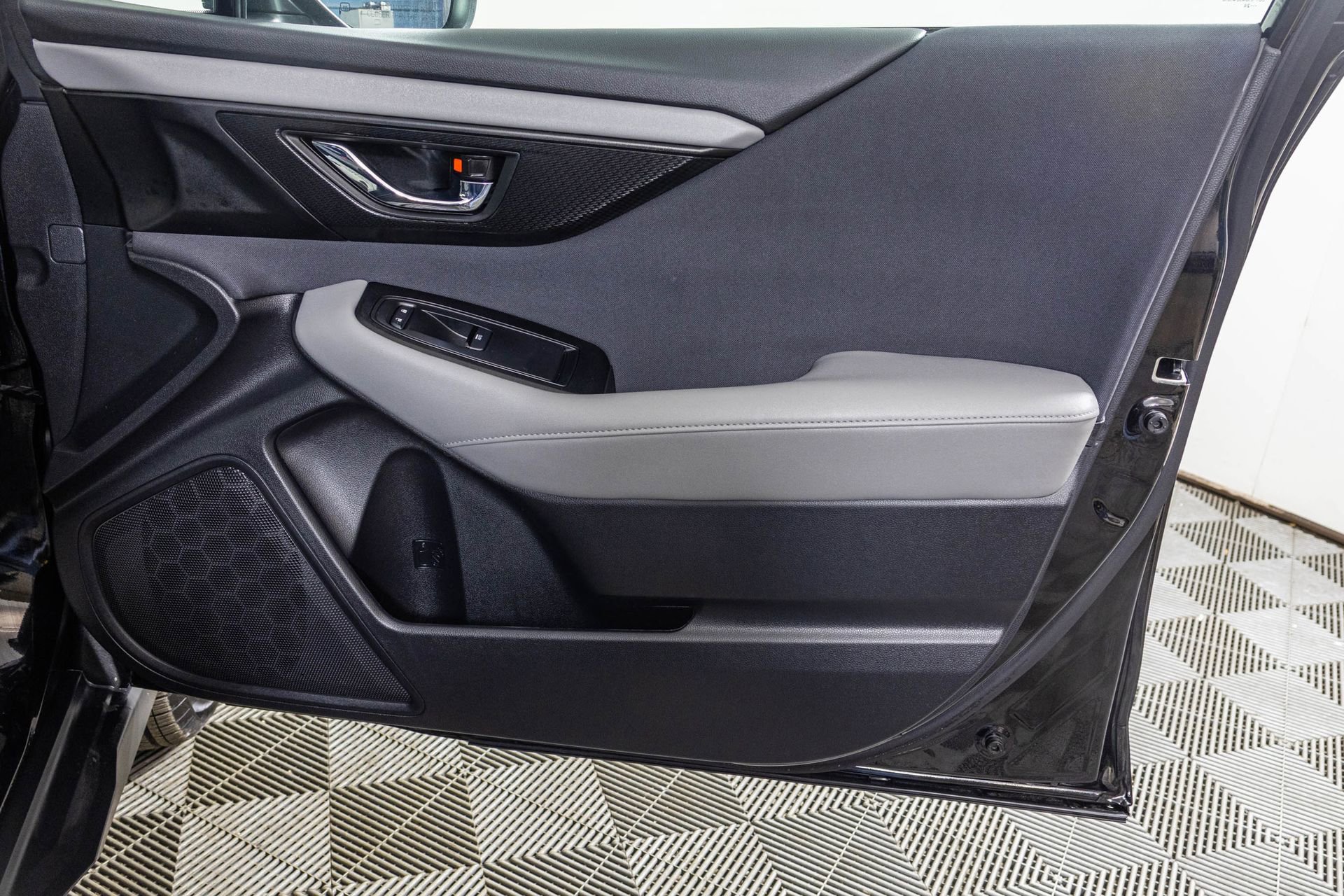 Used 2024 Subaru Outback Premium image 45