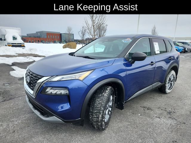 Used 2023 Nissan Rogue S image 3