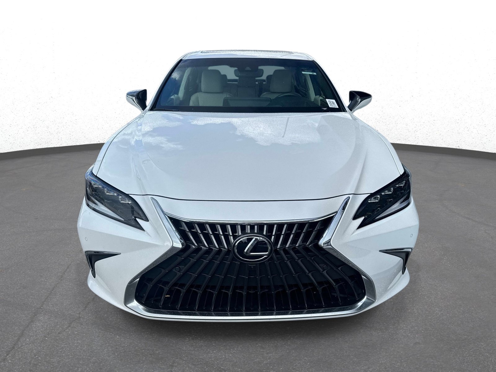 Certified 2023 Lexus ES 300h Ultra Luxury w/ Accessory Package (Z2) FWD image 8