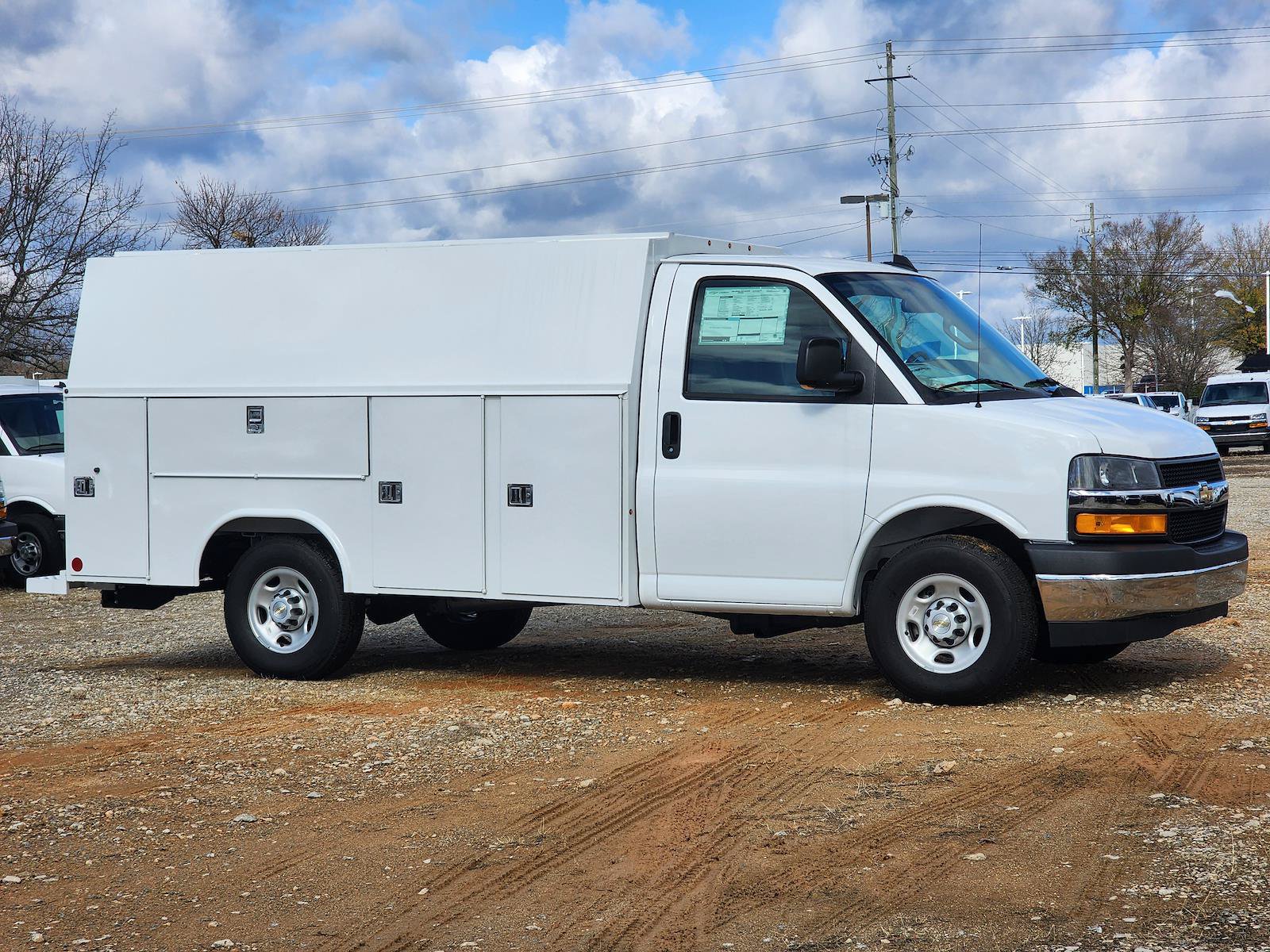 New 2025 Chevrolet Express 3500 w/ Power Convenience Package RWD image 7