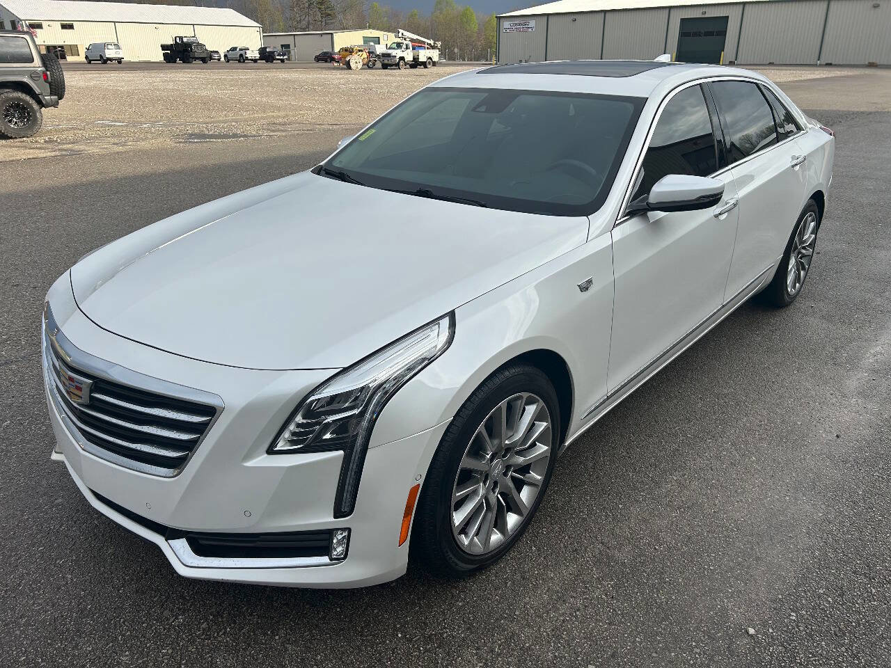 Used 2018 Cadillac CT6 Luxury AWD/4WD image 2