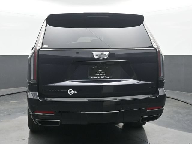 New 2026 Cadillac Escalade ESV Sport w/ LPO, ONYX Package AWD/4WD image 4