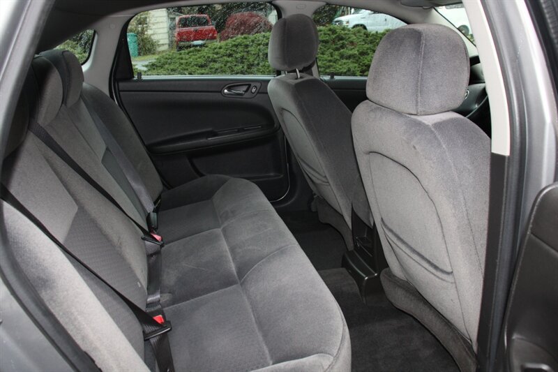 Used 2006 Chevrolet Impala LS FWD image 6