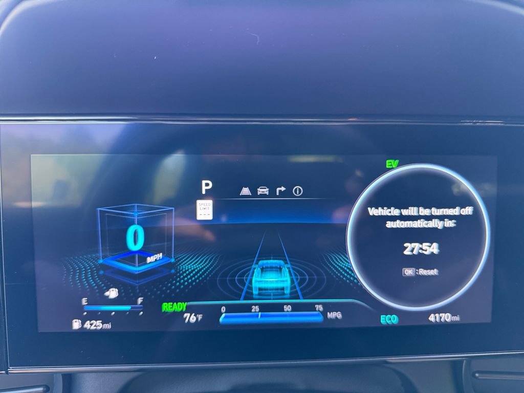 Used 2025 Hyundai Elantra SEL FWD image 16