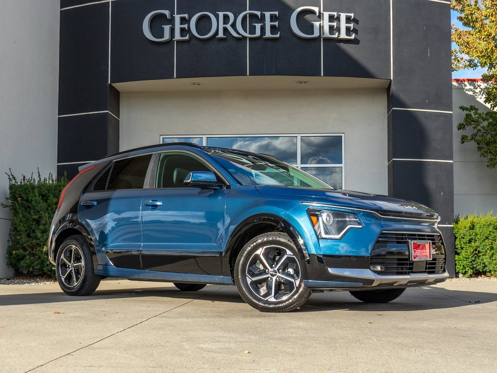 New 2024 Kia Niro SX