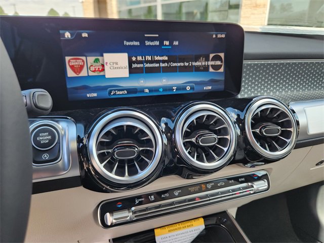 New 2025 Mercedes-Benz GLB 250 4MATIC image 21