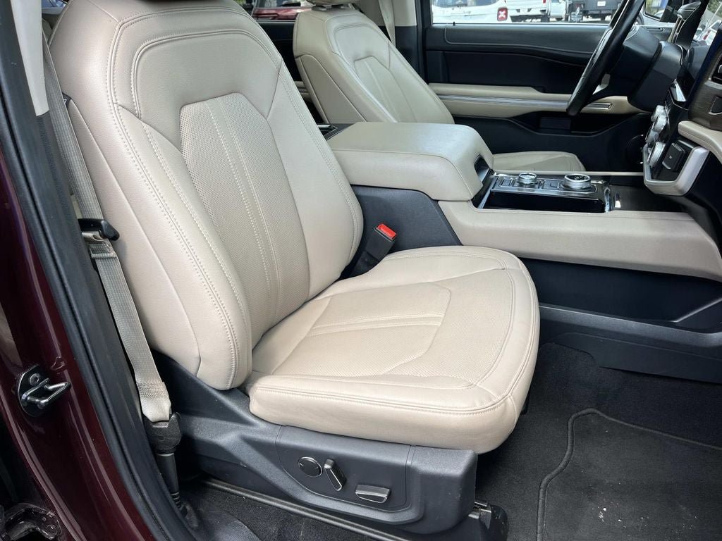 Used 2024 Ford Expedition Max Limited AWD/4WD image 28