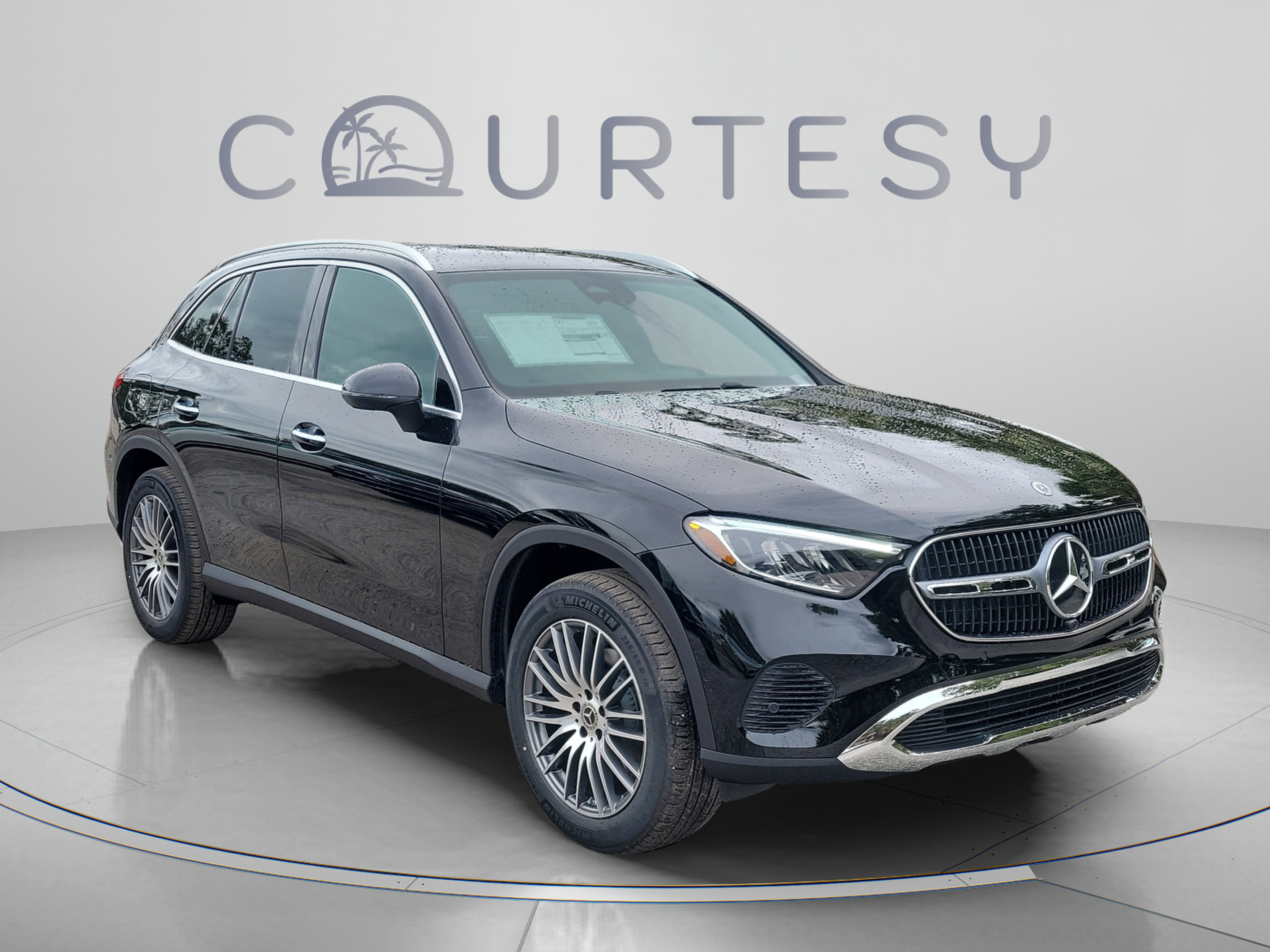 Certified 2026 Mercedes-Benz GLC 300 image 4
