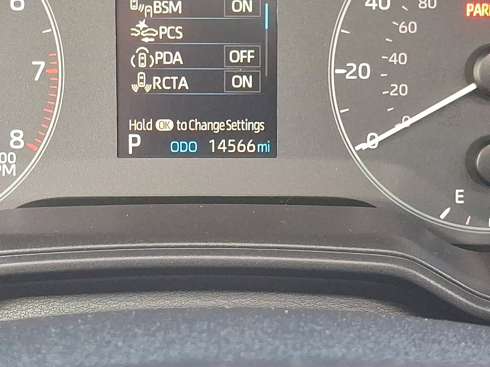 Used 2024 Toyota Corolla Cross LE w/ Moonroof Package AWD/4WD image 2