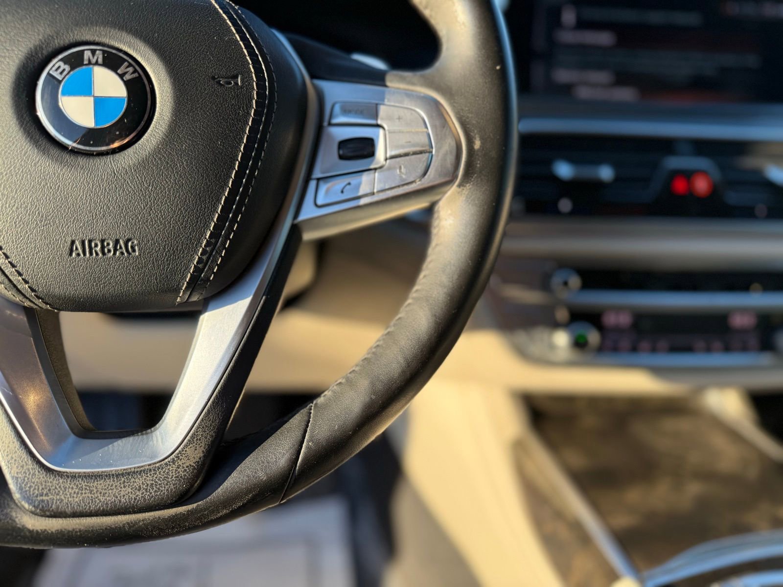 Used 2016 BMW 740i image 19