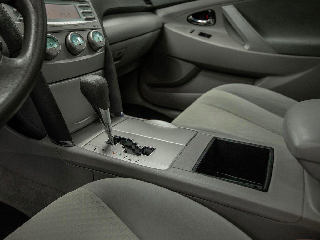 Used 2008 Toyota Camry LE image 19