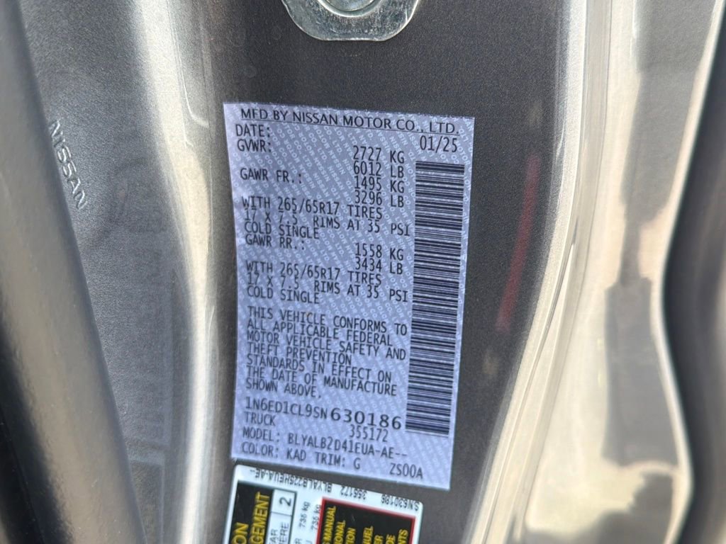 Used 2025 Nissan Frontier SV image 28