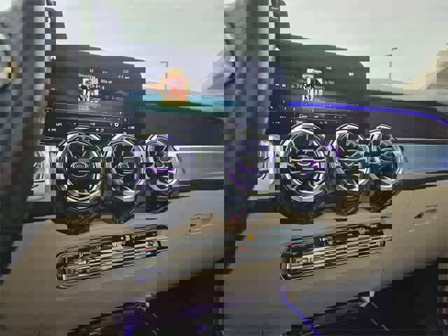 Used 2023 Mercedes-Benz GLB 250 image 29