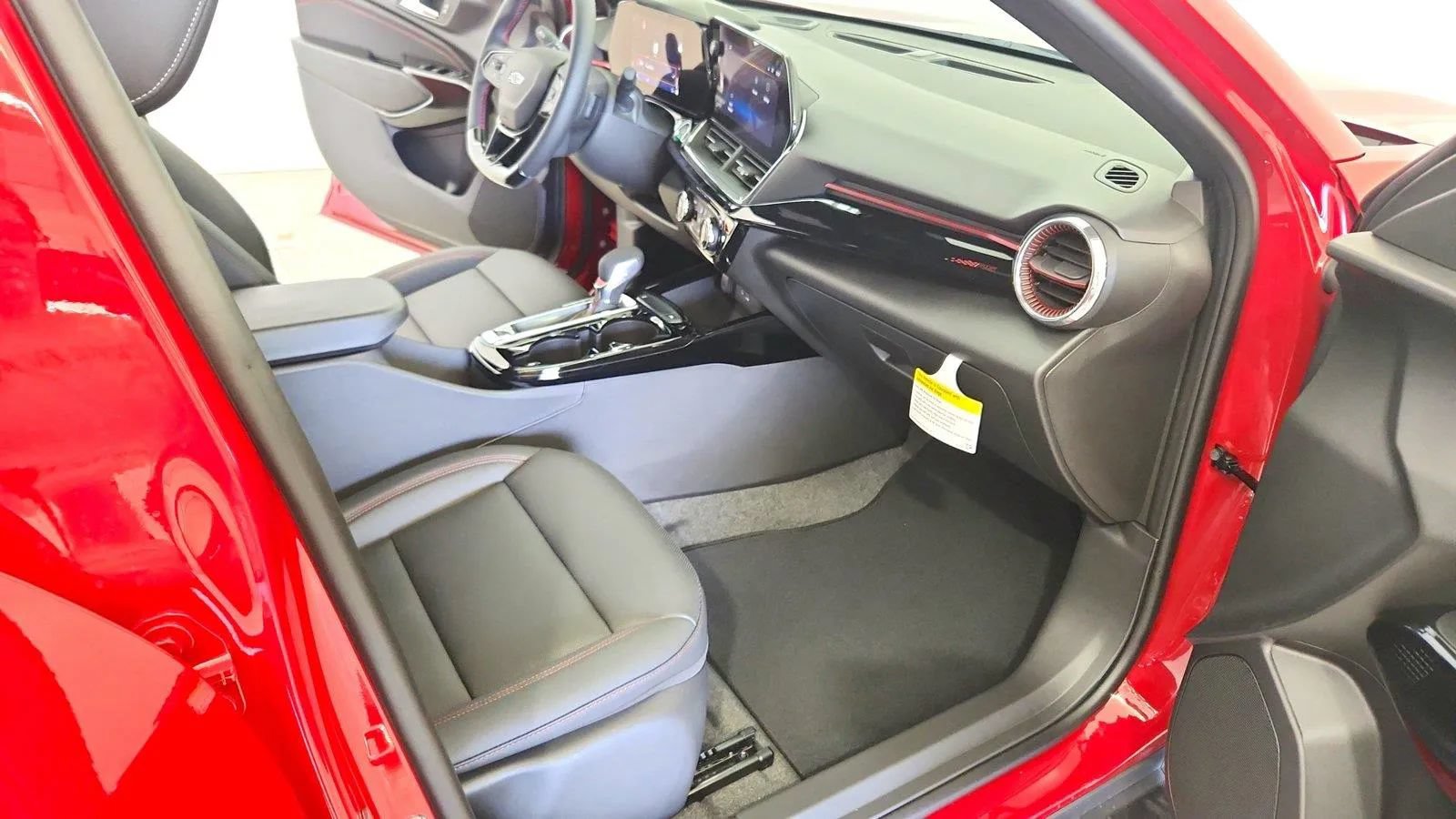 New 2026 Chevrolet Trax RS w/ Driver Confidence Package FWD image 28