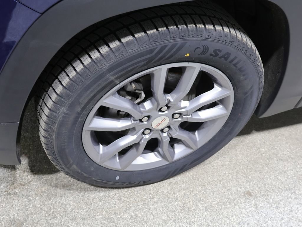 Used 2023 GMC Terrain SLT image 18