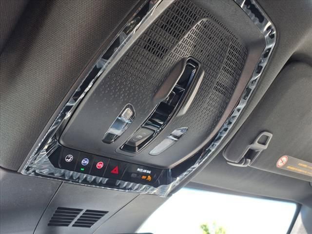 New 2025 Cadillac Lyriq Luxury image 30