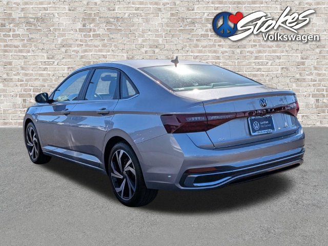 Certified 2025 Volkswagen Jetta SEL FWD image 6