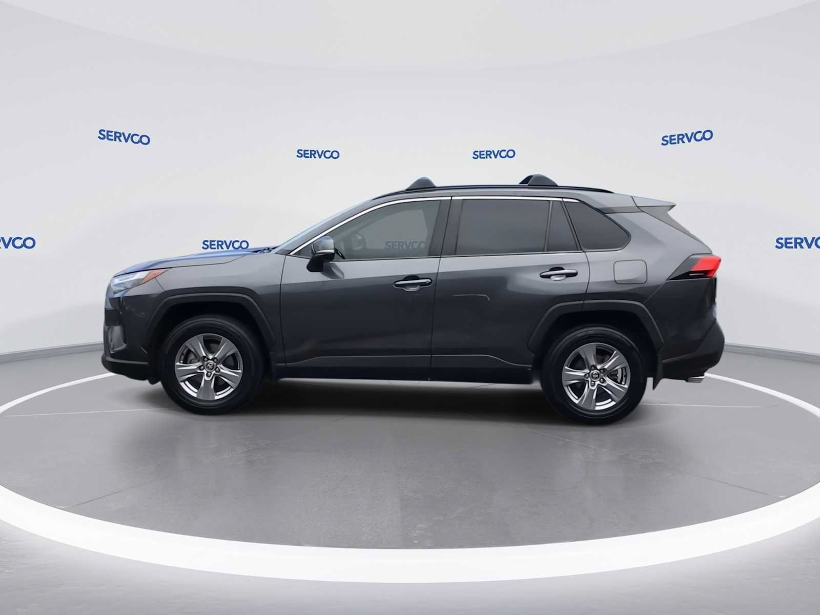 Used 2022 Toyota RAV4 XLE FWD image 5