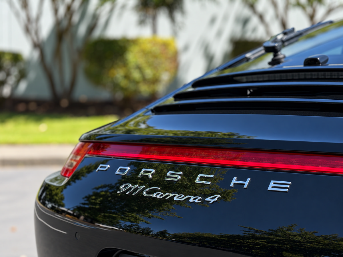 Used 2016 Porsche 911 Carrera RWD image 9