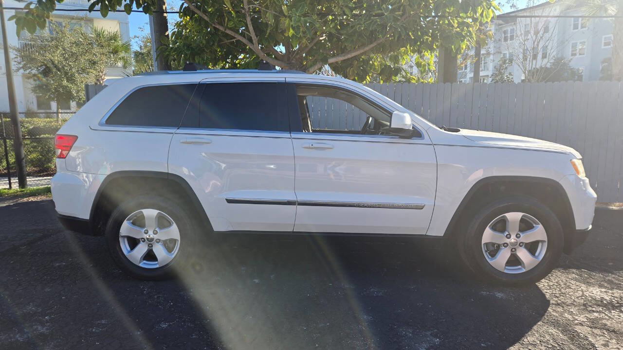 Used 2012 Jeep Grand Cherokee Laredo RWD image 2