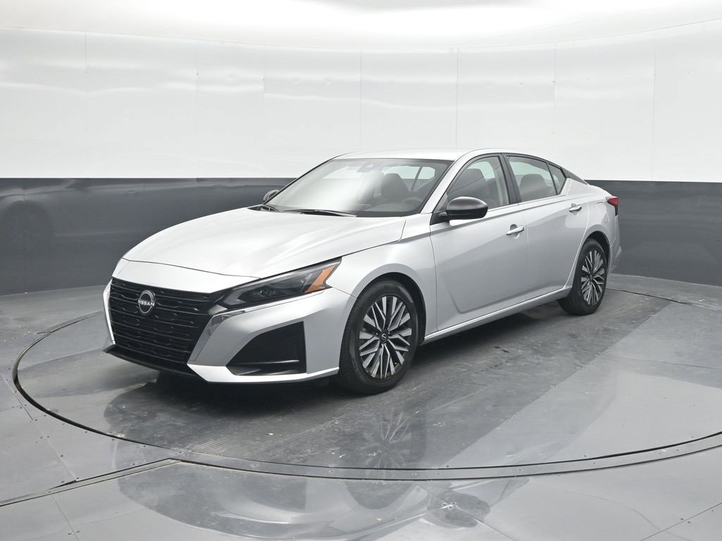 Used 2024 Nissan Altima 2.5 SV image 31