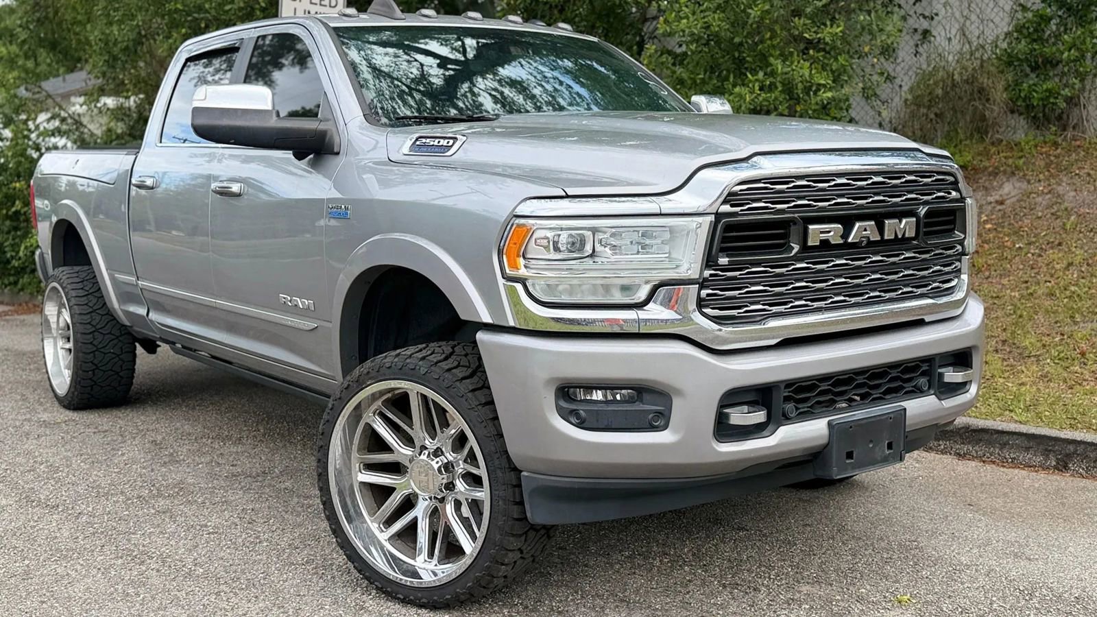 Used 2019 RAM 2500 Limited AWD/4WD image 18