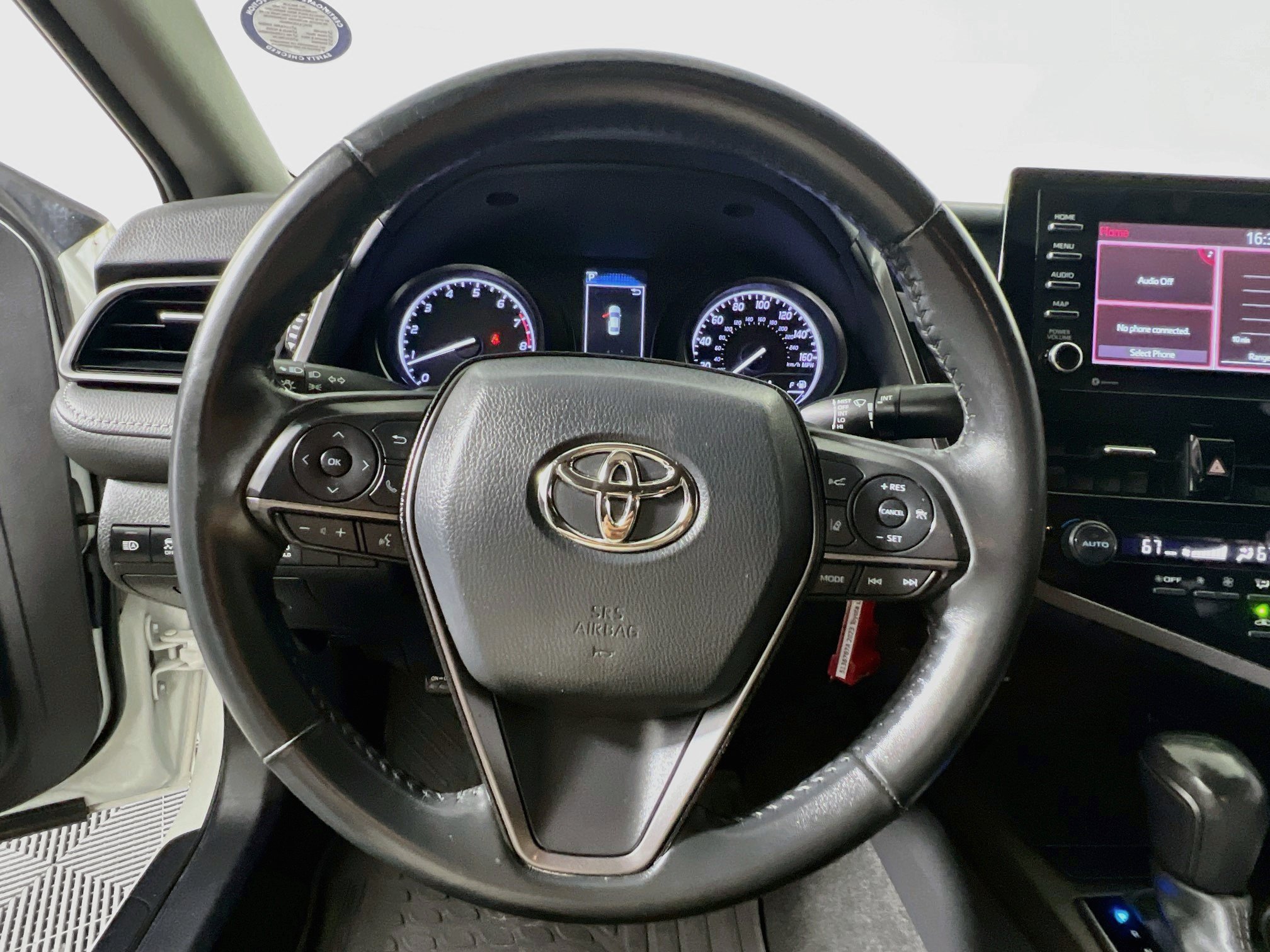 Used 2023 Toyota Camry SE FWD image 17