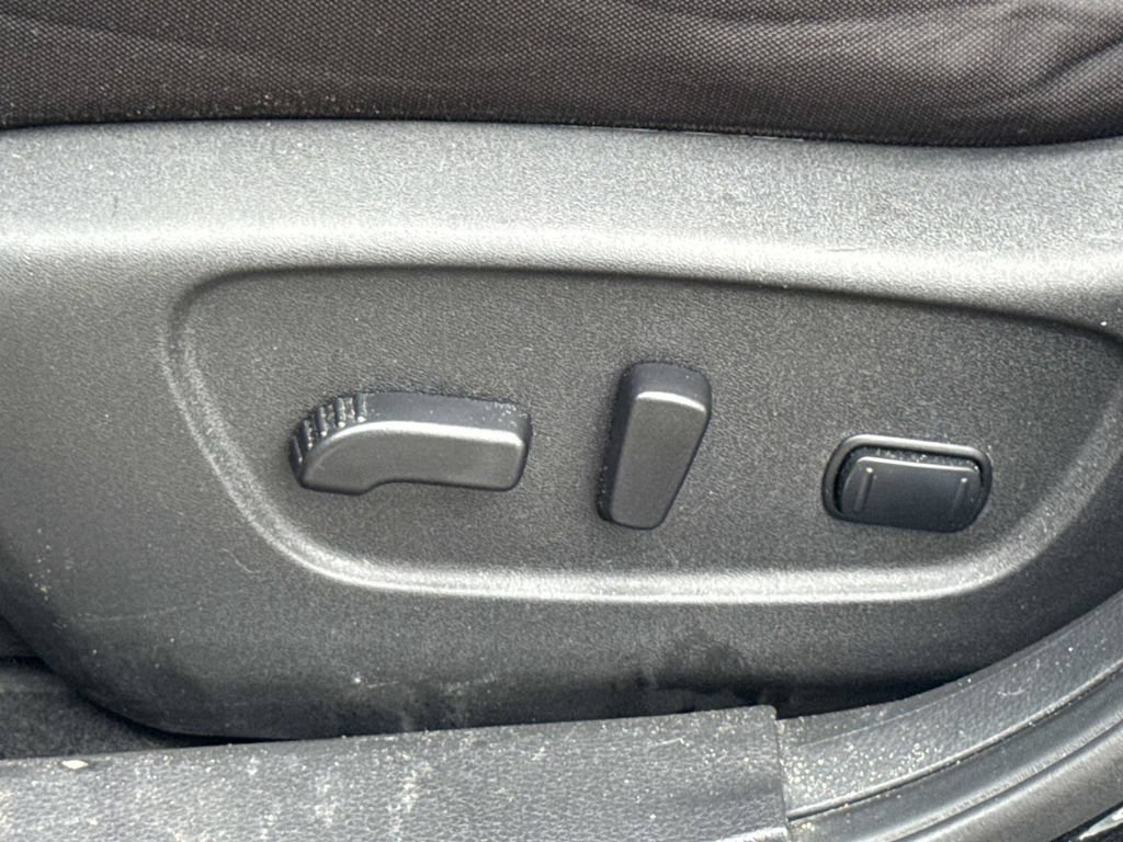 Certified 2019 Nissan Rogue SV FWD image 21