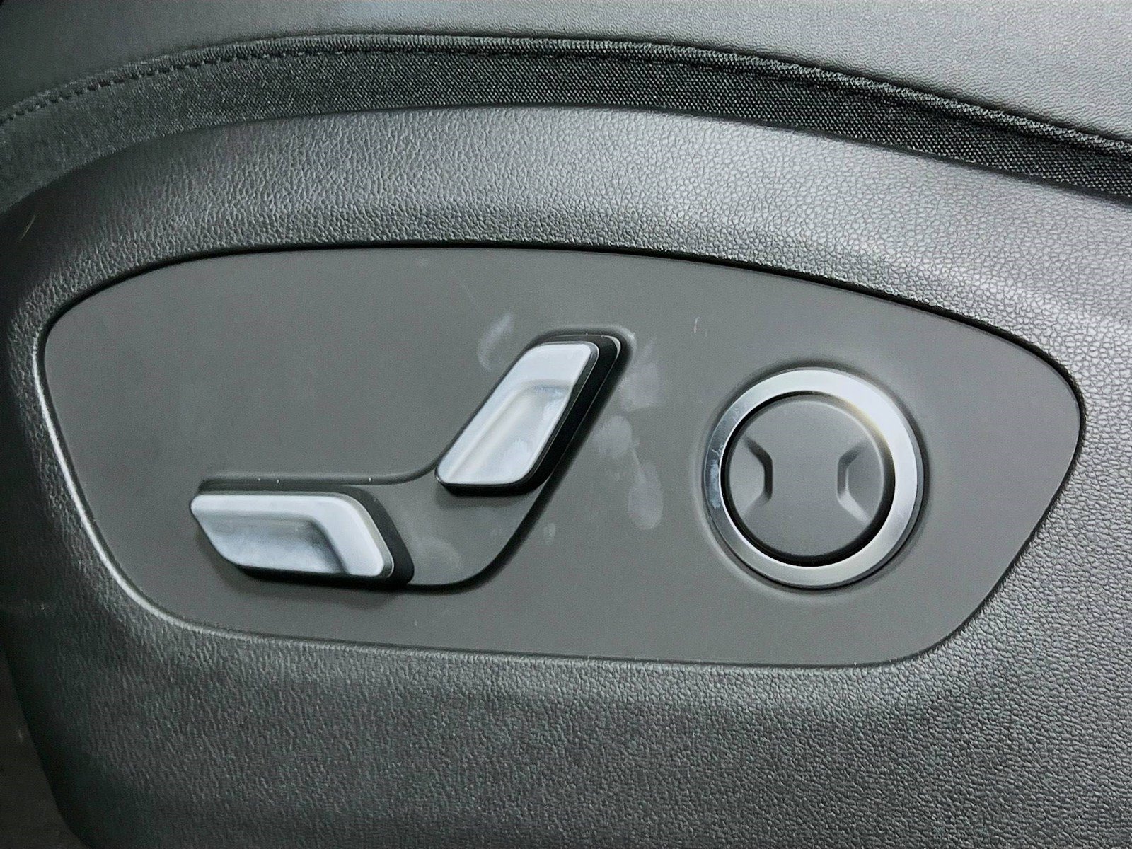 New 2026 Hyundai Ioniq 9 SEL AWD/4WD image 4