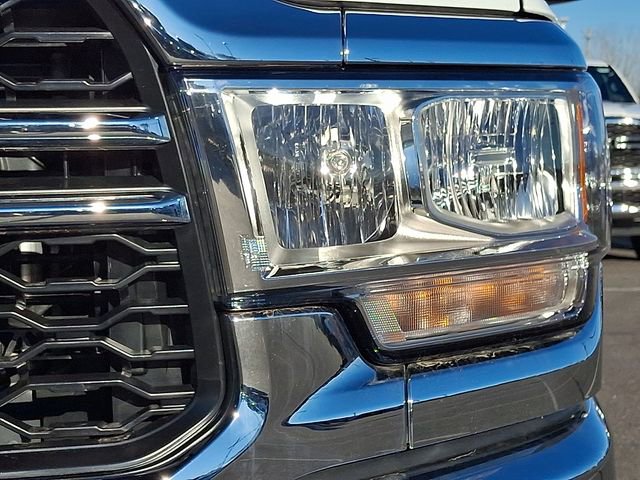 Used 2024 RAM 2500 Tradesman w/ Chrome Appearance Group image 9