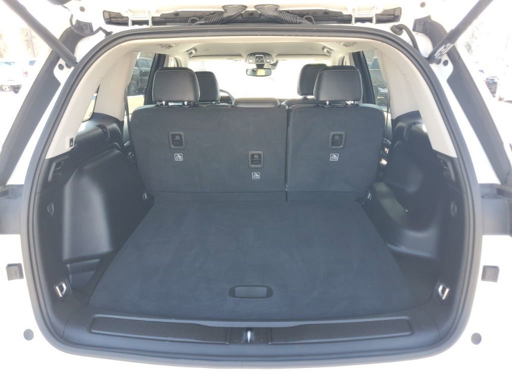 Used 2023 Jeep Grand Cherokee Limited image 31