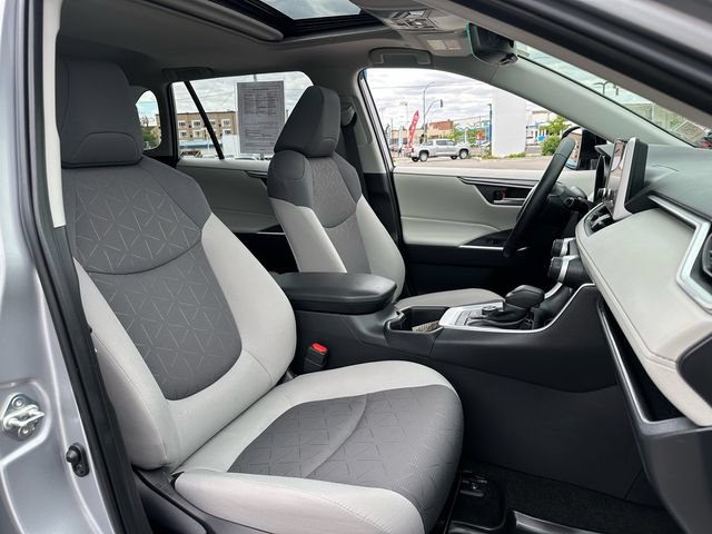 Certified 2025 Toyota RAV4 XLE w/ Convenience Package AWD/4WD image 11