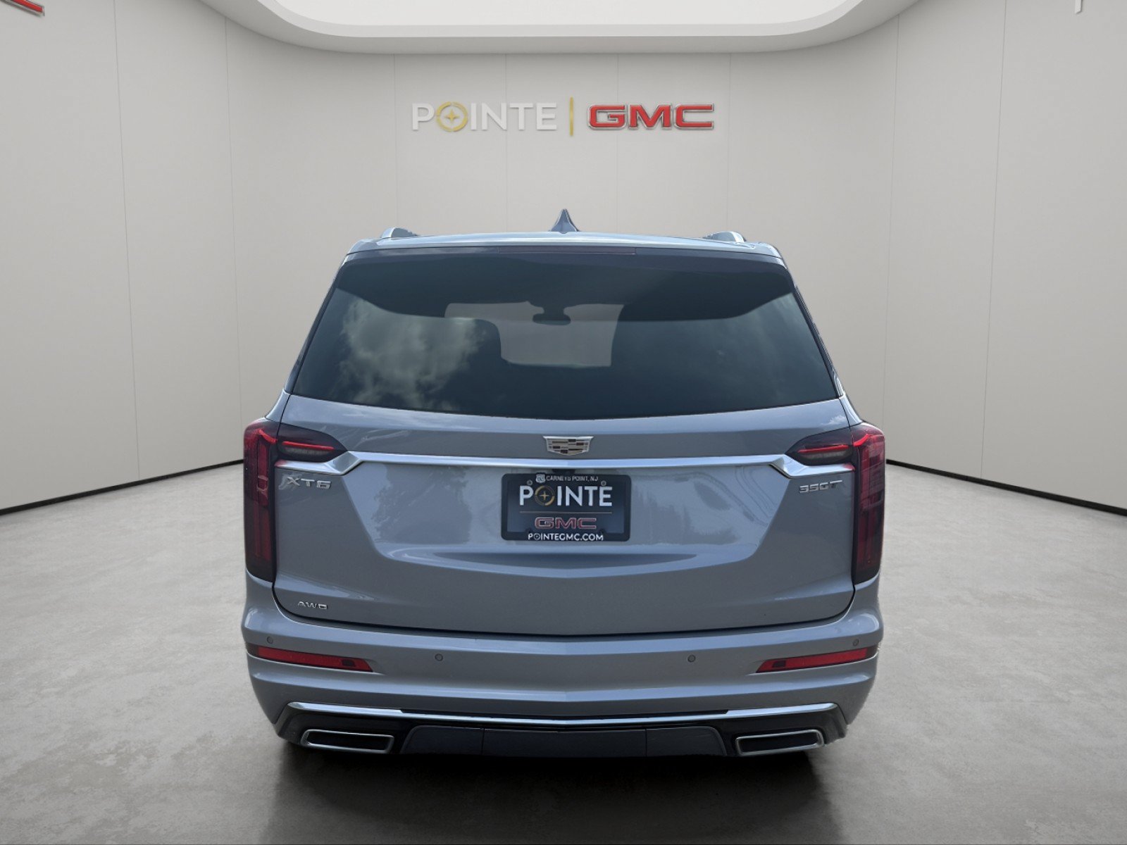 Used 2025 Cadillac XT6 Luxury w/ LPO, Floor Liner Package AWD/4WD image 4