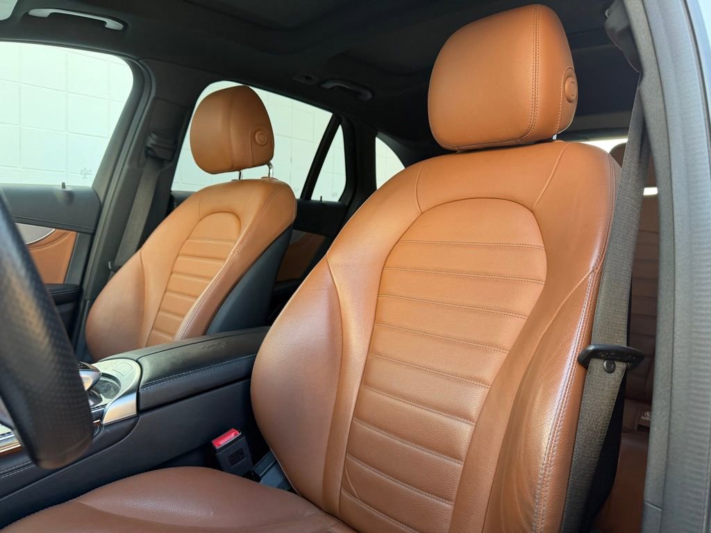 Used 2019 Mercedes-Benz GLC 43 AMG 4MATIC image 16