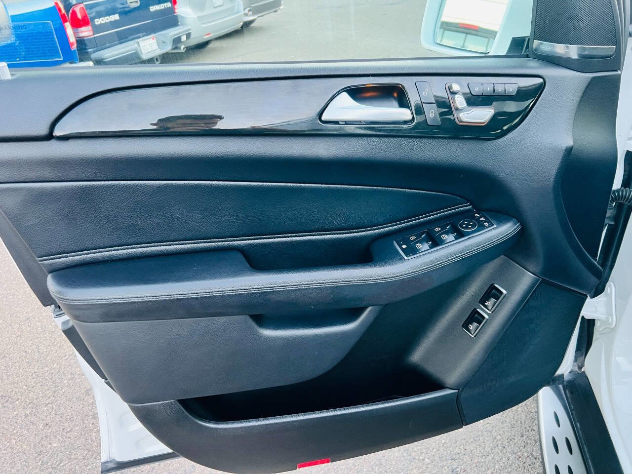 Used 2019 Mercedes-Benz GLS 450 4MATIC image 25