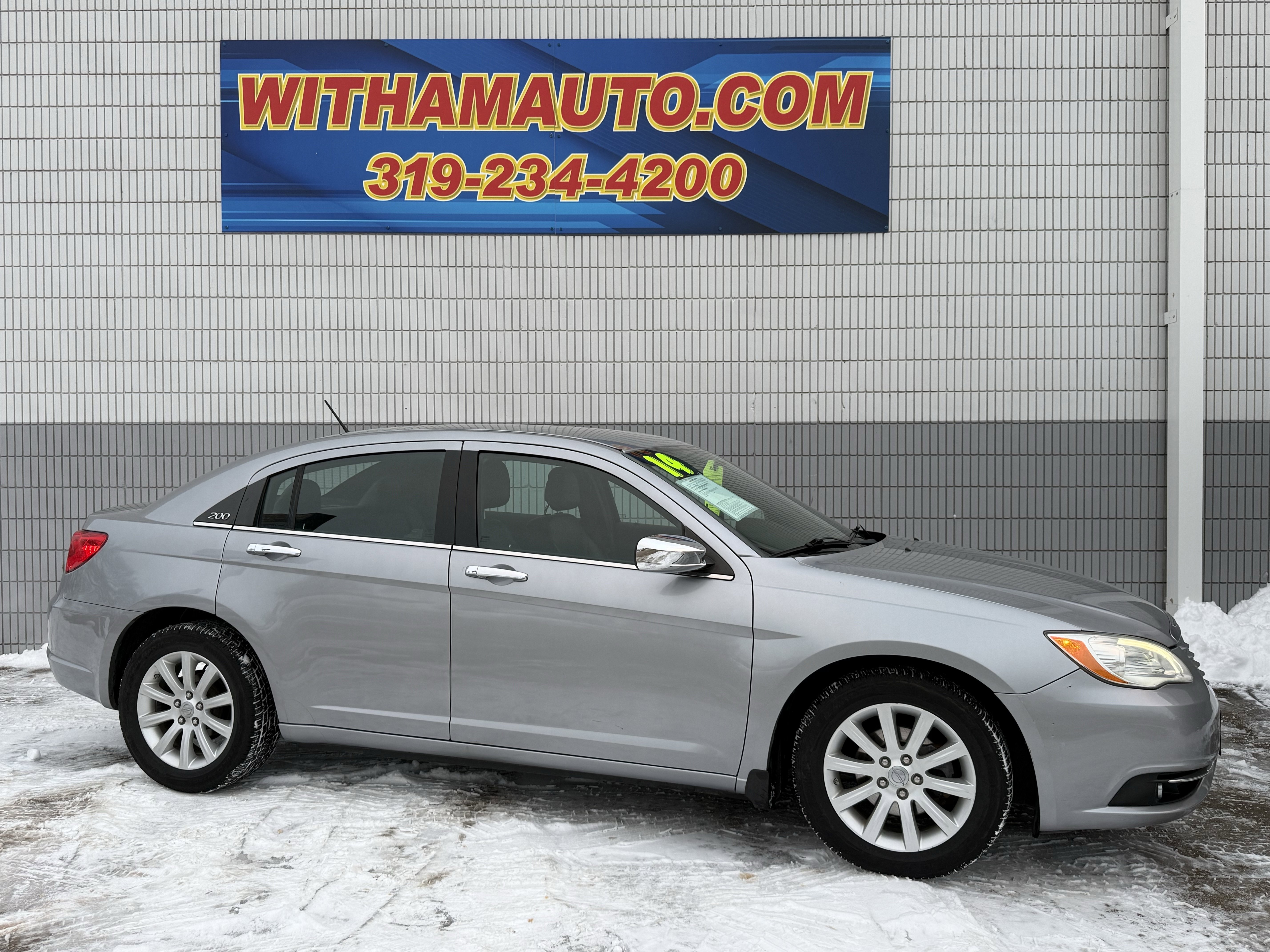 Used 2014 Chrysler 200 Limited image 3