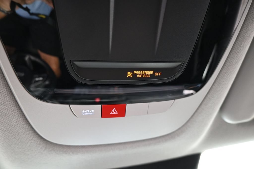 Used 2024 Kia Seltos EX FWD image 32