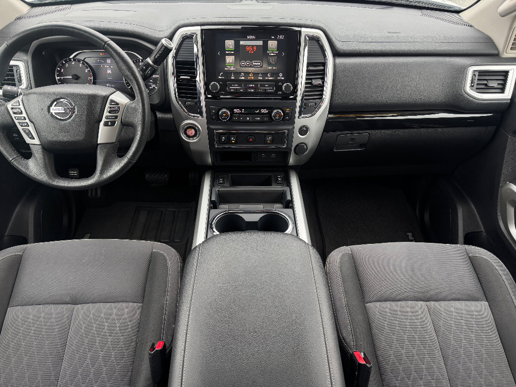 Used 2020 Nissan Titan SV w/ SV Convenience Package image 10