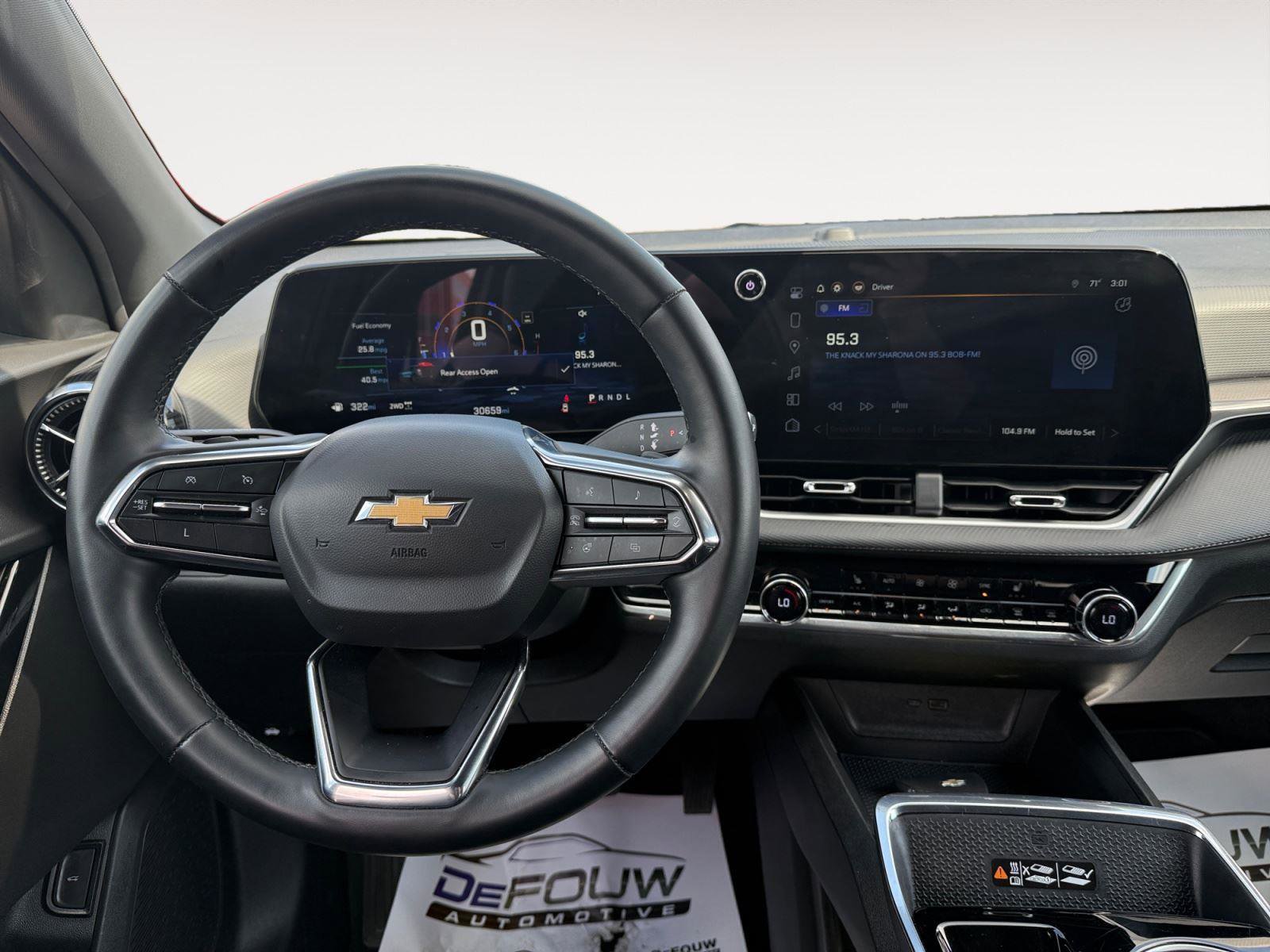 Used 2025 Chevrolet Equinox LT w/ Convenience Package II AWD/4WD image 13
