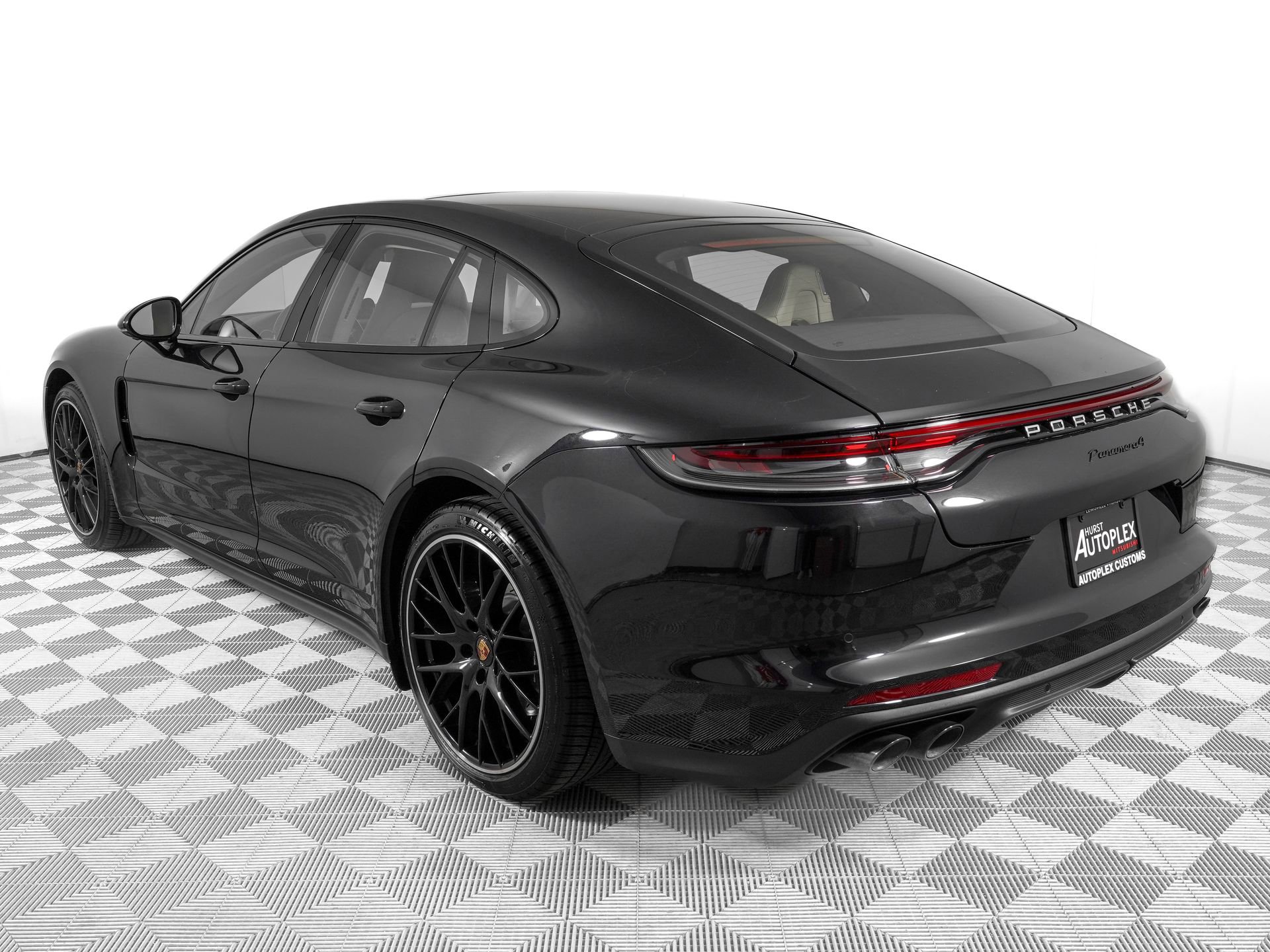 Used 2021 Porsche Panamera image 7