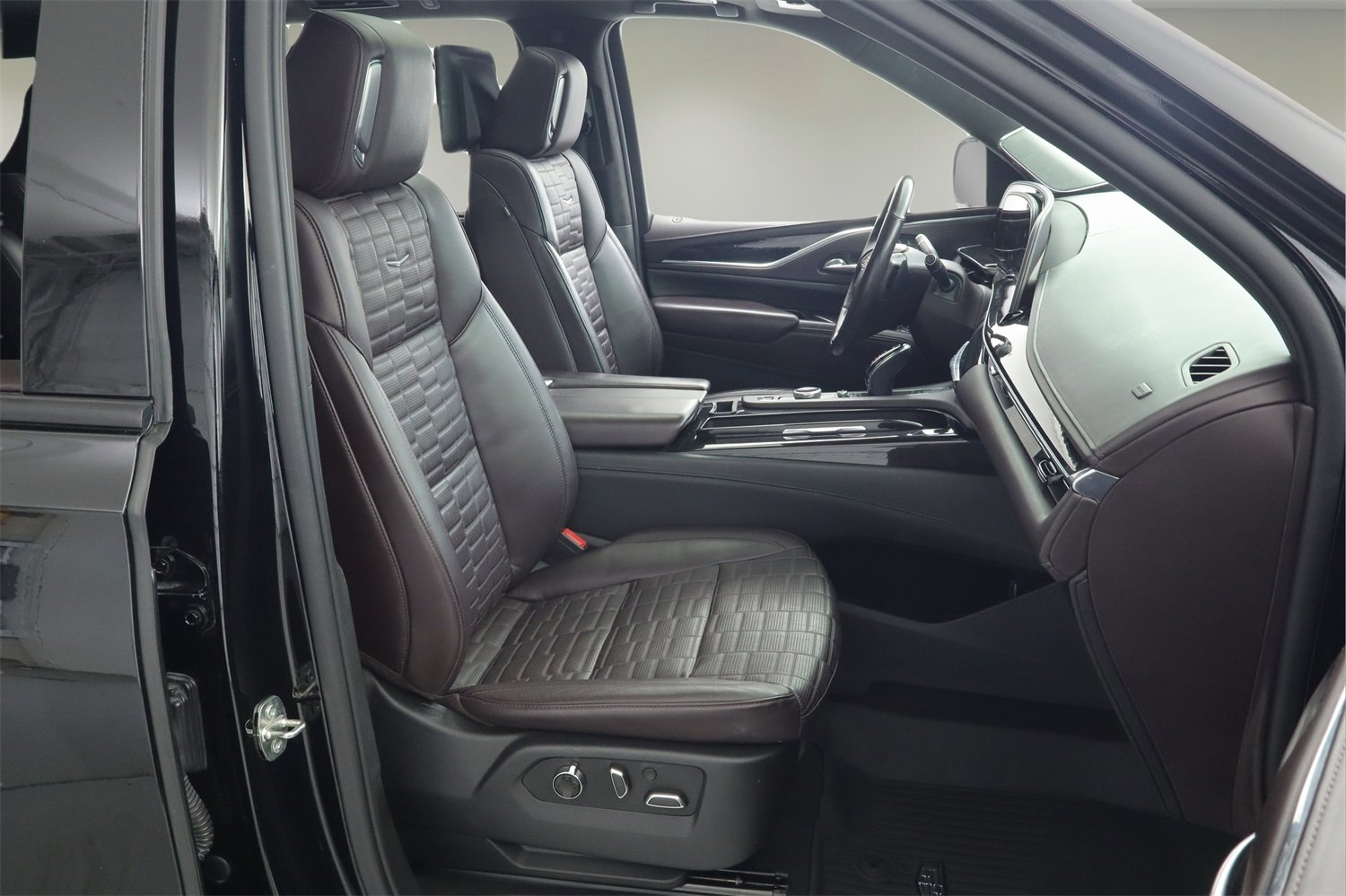 Used 2021 Cadillac Escalade Sport Platinum image 13