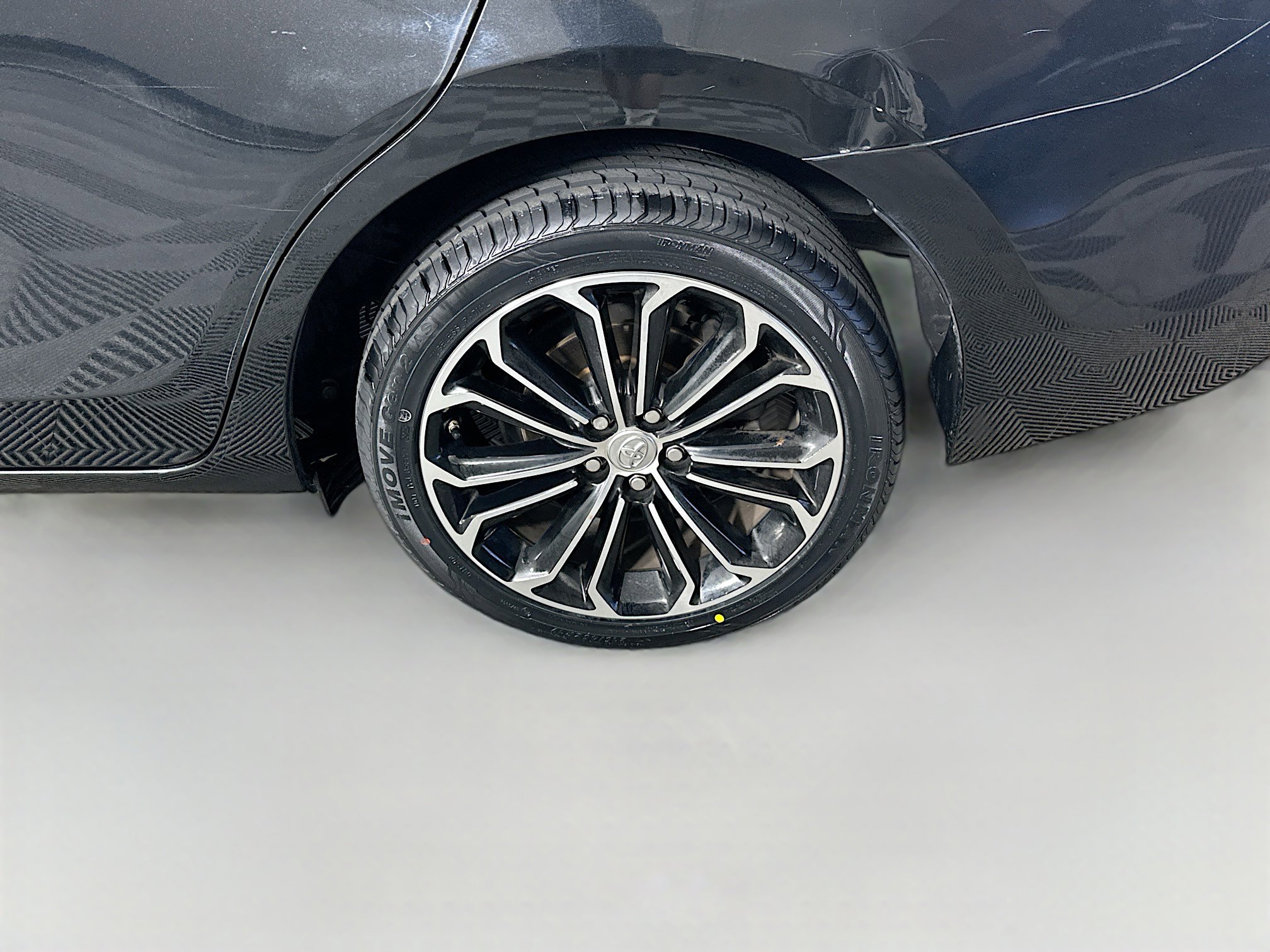 Used 2016 Toyota Corolla S Premium image 11