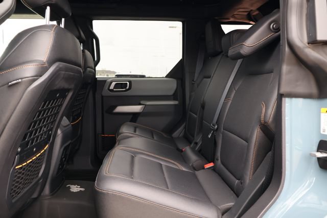 Used 2022 Ford Bronco Badlands w/ Sasquatch Package AWD/4WD image 8