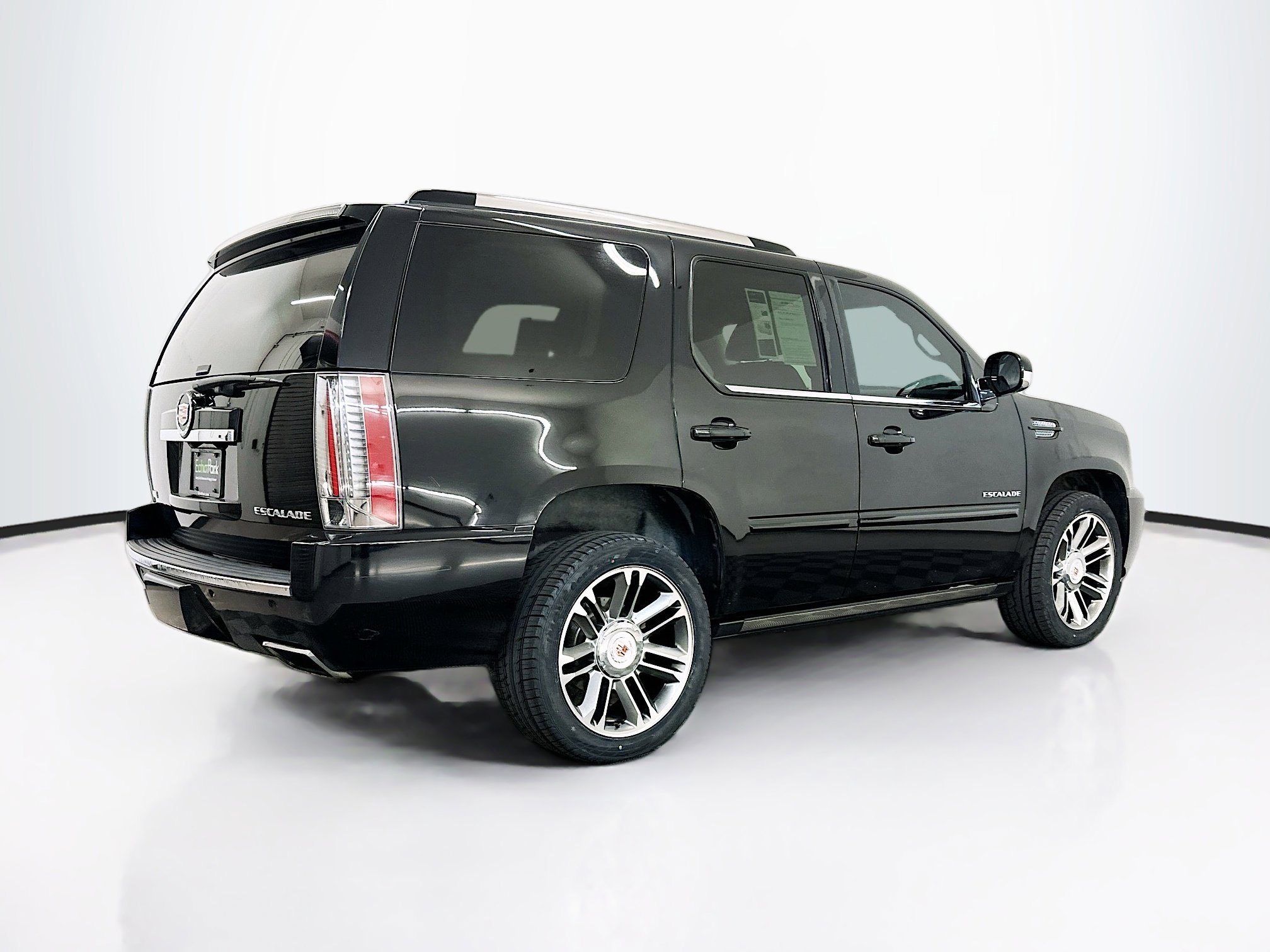 Used 2012 Cadillac Escalade Premium image 9