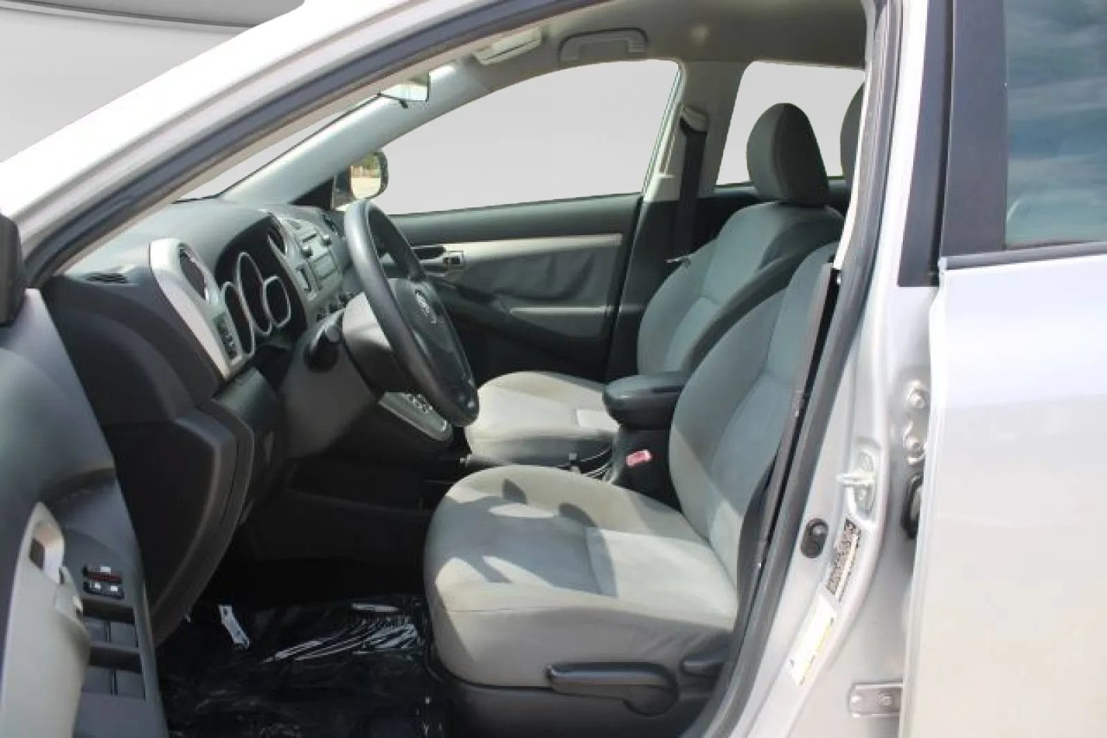 Used 2009 Toyota Matrix FWD image 8