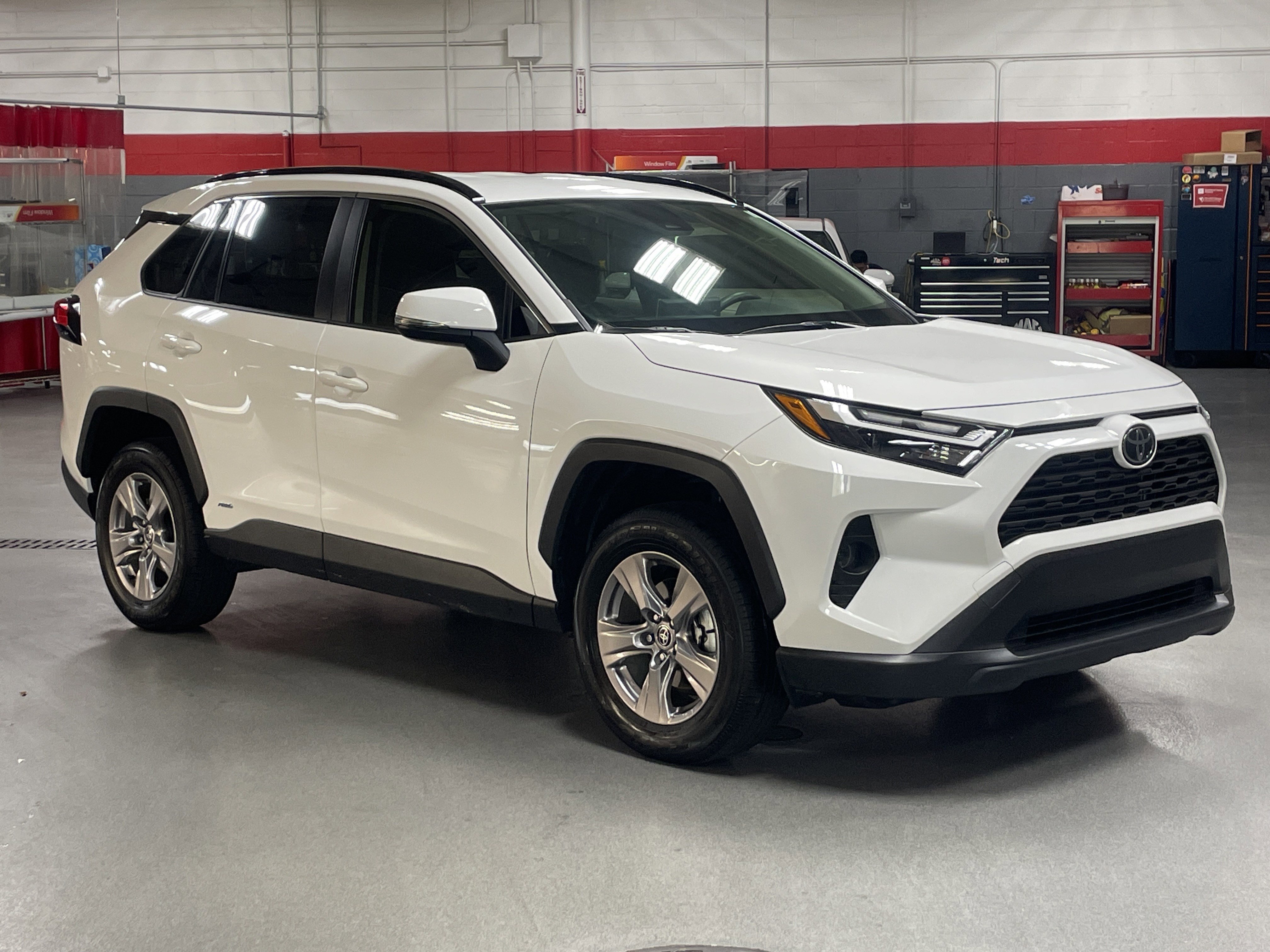 Used 2025 Toyota RAV4 XLE video 2